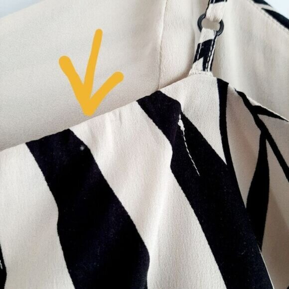 BILLABONG Spaghetti Strap Silky Tank Top B&W Sz M Flawed - Picture 14 of 16